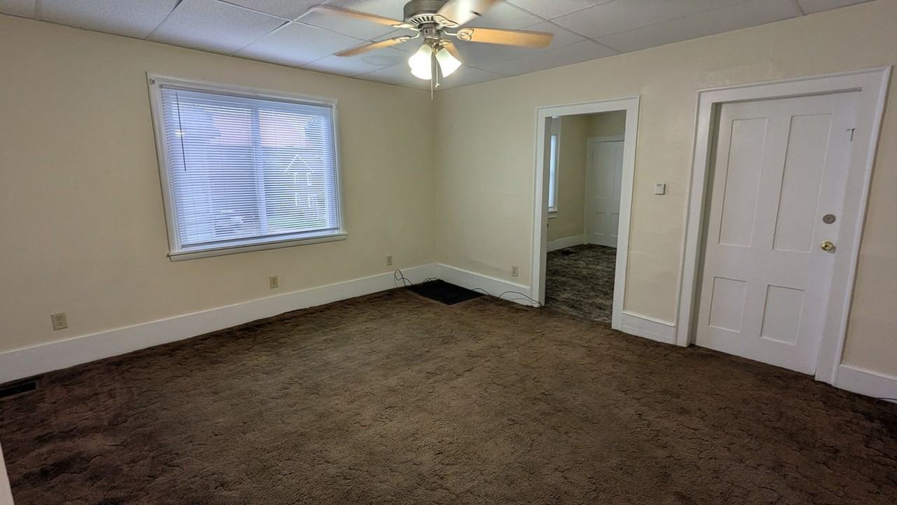 212 North Ave Ne #1 - Photo 7 of 21