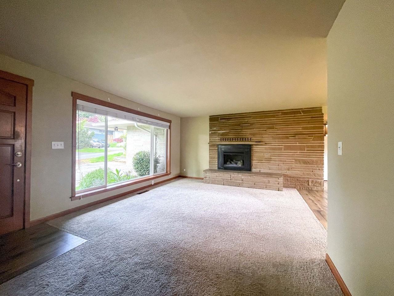 1334 N 180th St - Photo 7 of 25