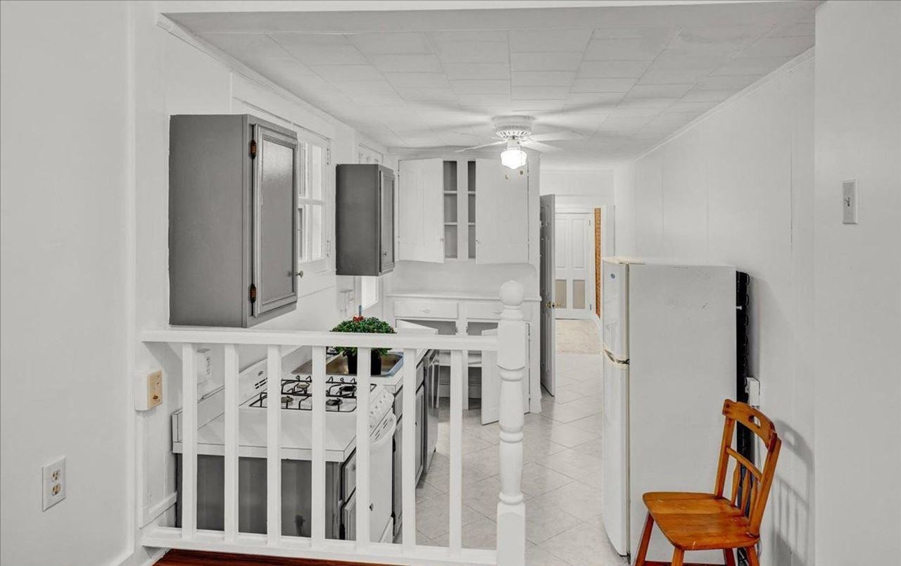 249 W Walnut St - Photo 5 of 20