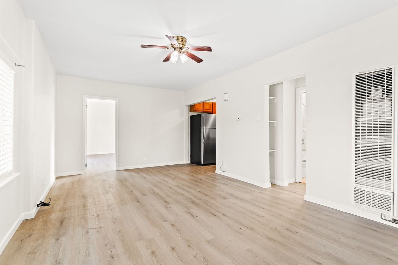 1900 103rd Ave - Photo 6 of 16