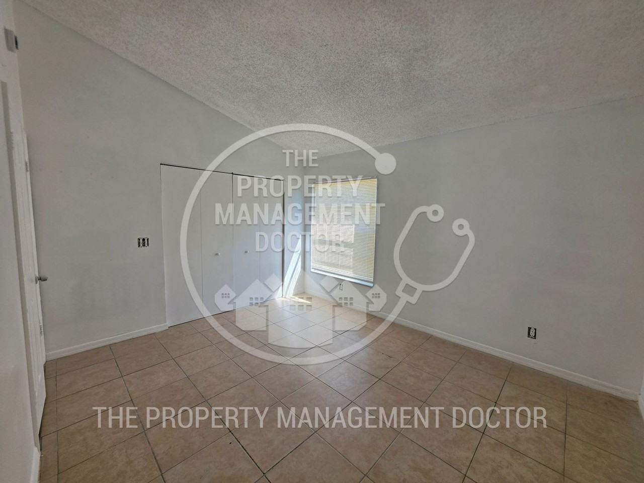 1617 Crossridge Dr - Photo 6 of 13