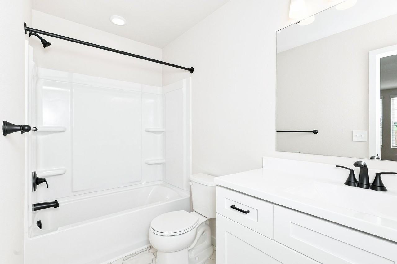 6131 Tigris Ave - Photo 4 of 30