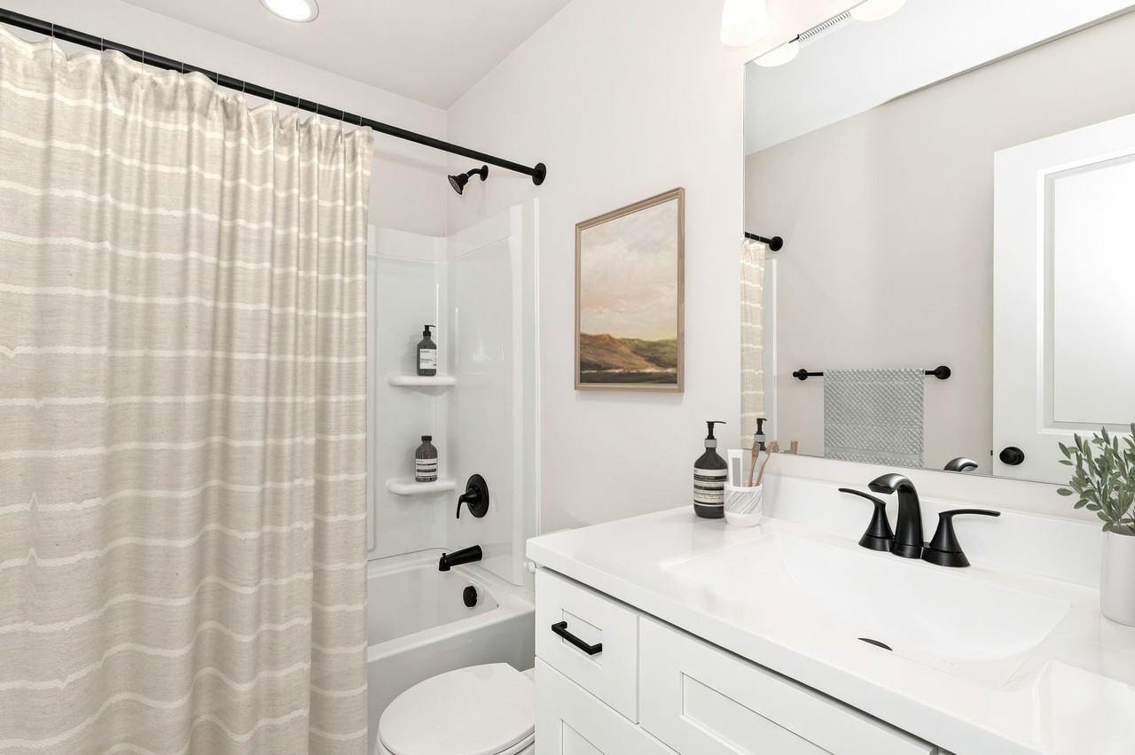 6131 Tigris Ave - Photo 6 of 30