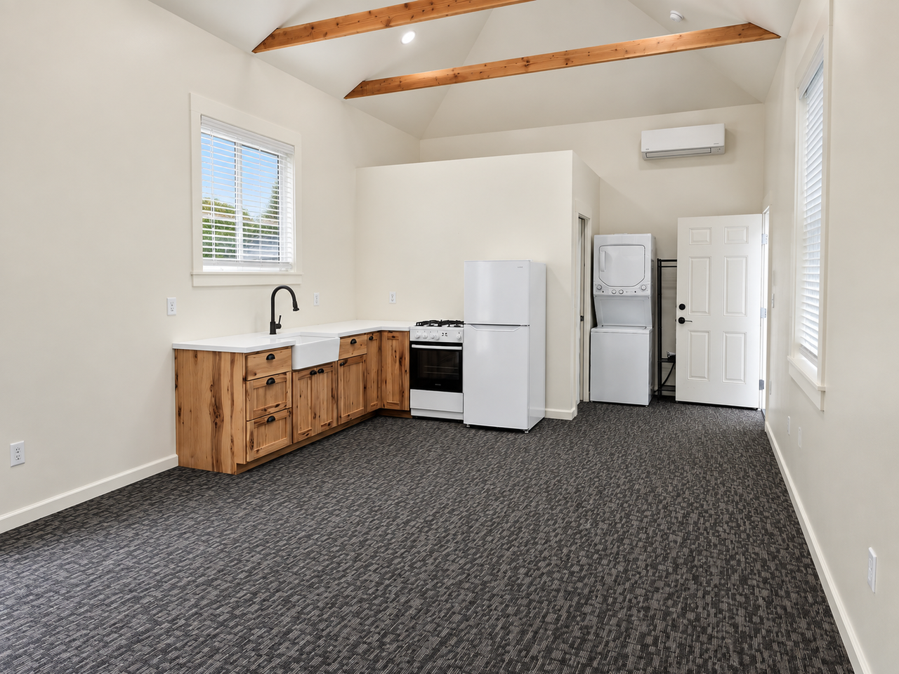 281 S Hillsdale St - Photo 4 of 11