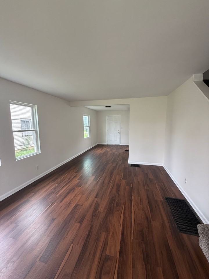 1290 E 25th Ave - Photo 2 of 12