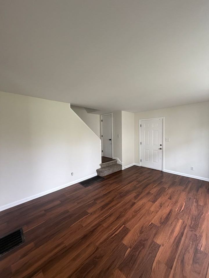 1290 E 25th Ave - Photo 3 of 12