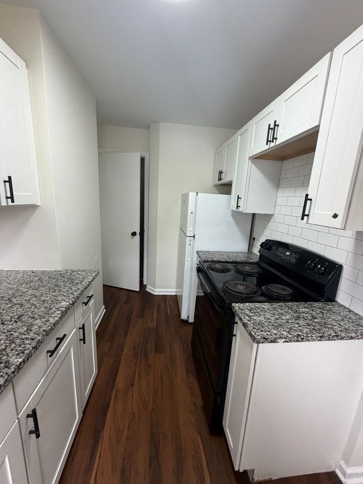 1290 E 25th Ave - Photo 5 of 12