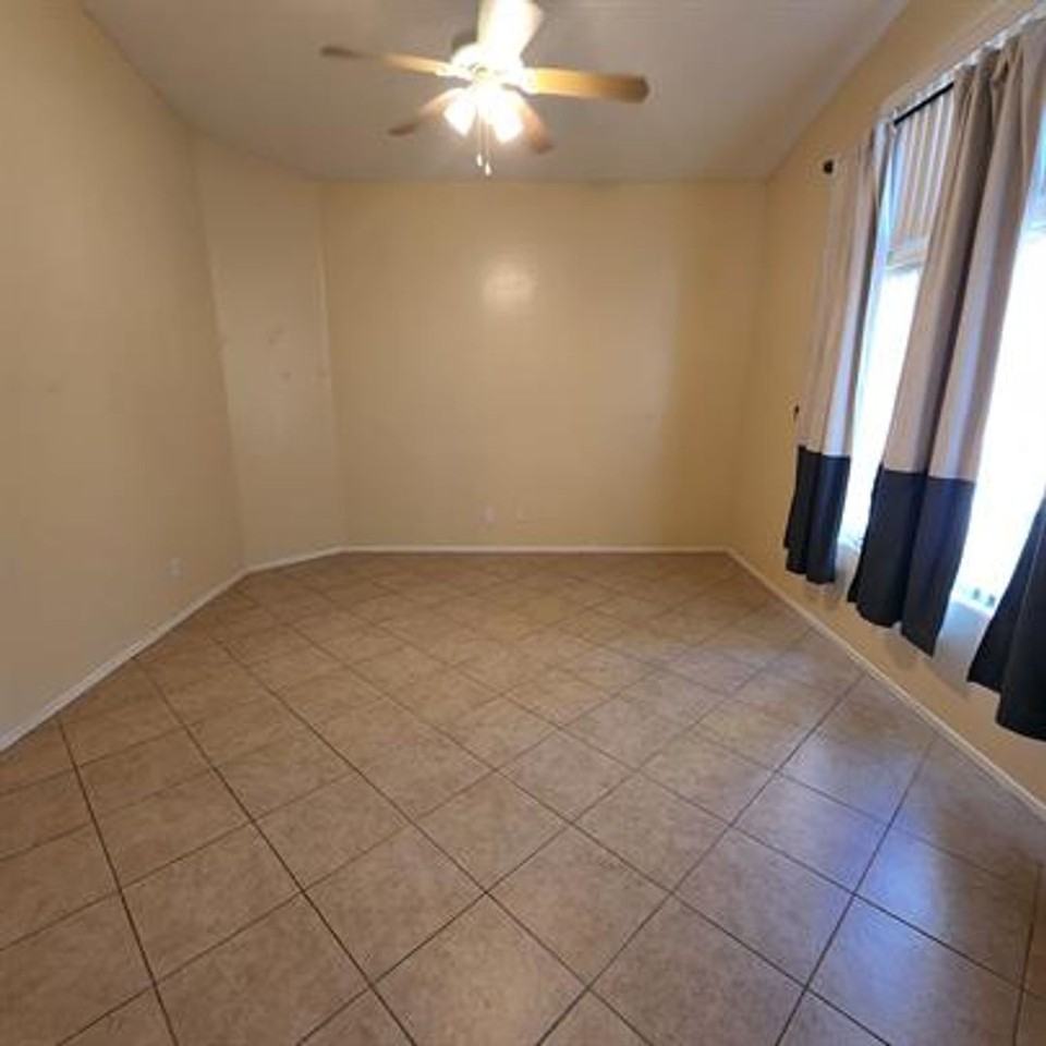 1382 W Via Rio Blanco - Photo 2 of 11
