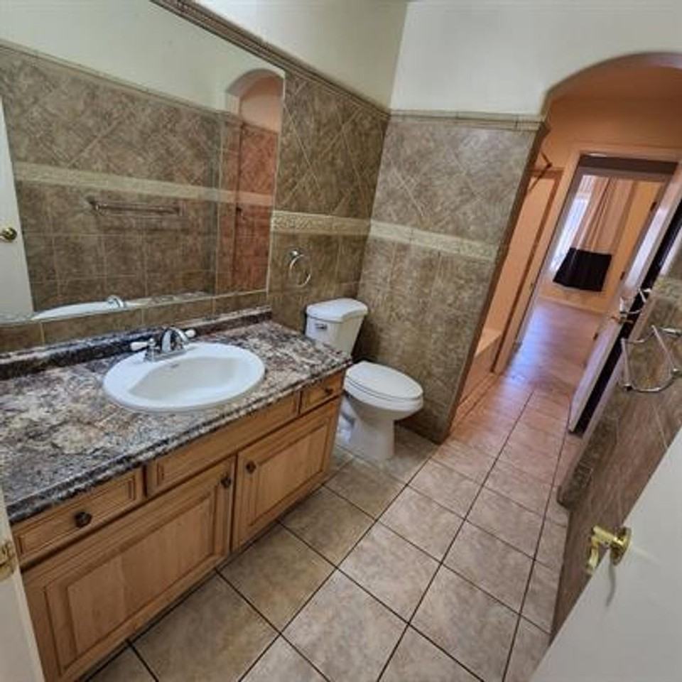 1382 W Via Rio Blanco - Photo 3 of 11