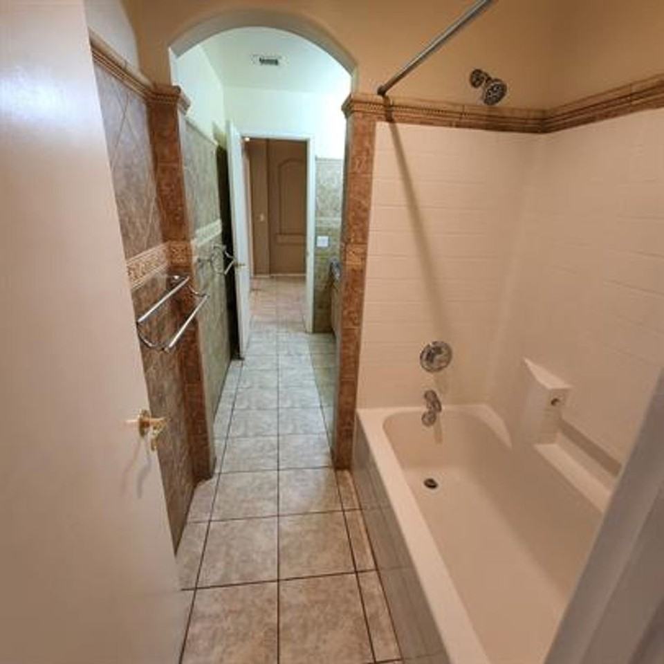 1382 W Via Rio Blanco - Photo 5 of 11