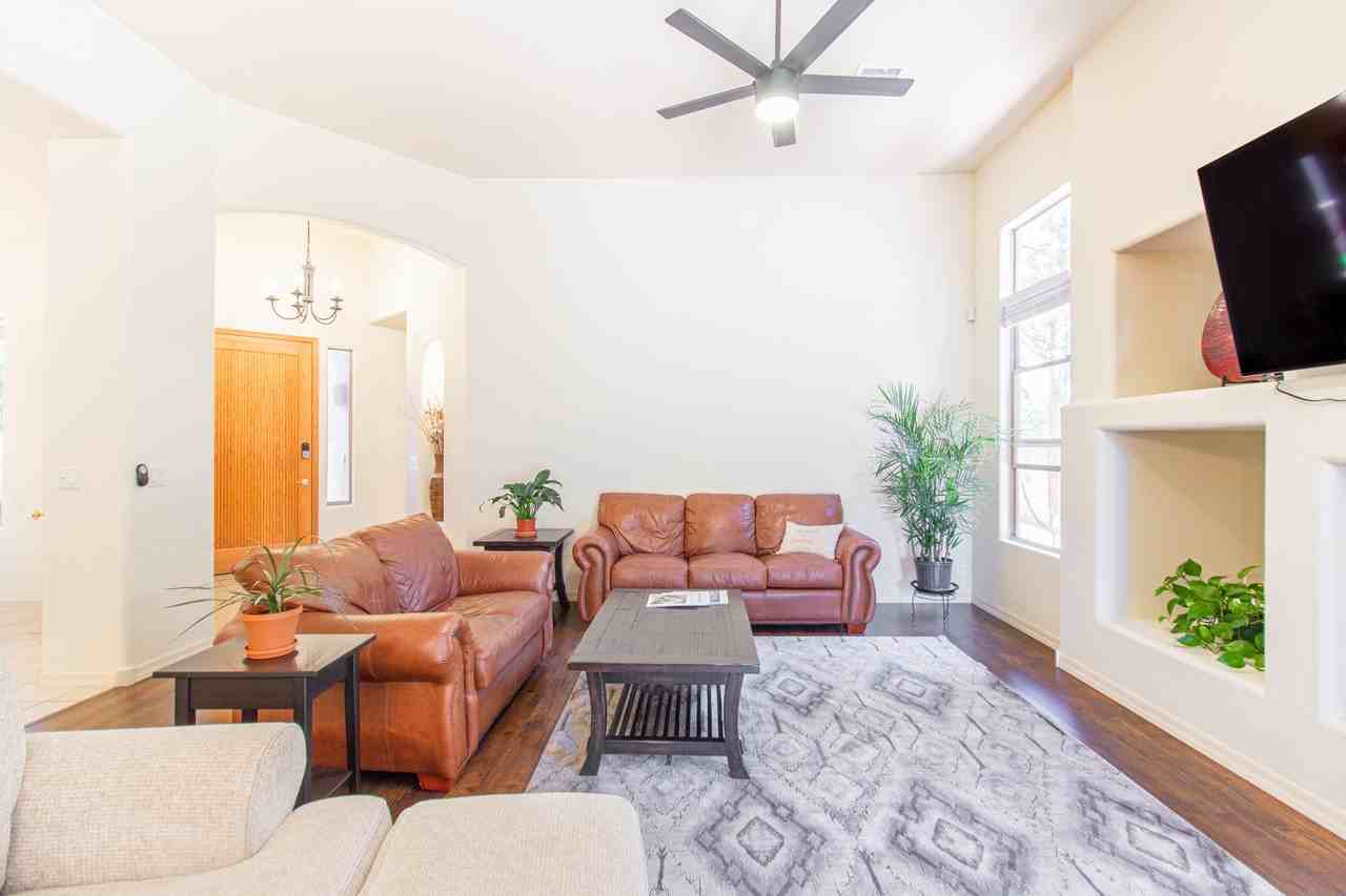 225 Colinas - Photo 6 of 35