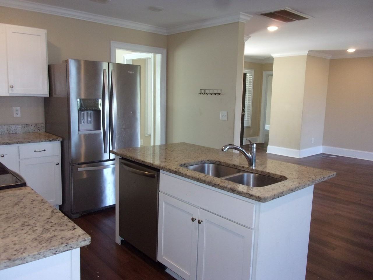 1600 Laney Ter - Photo 4 of 17