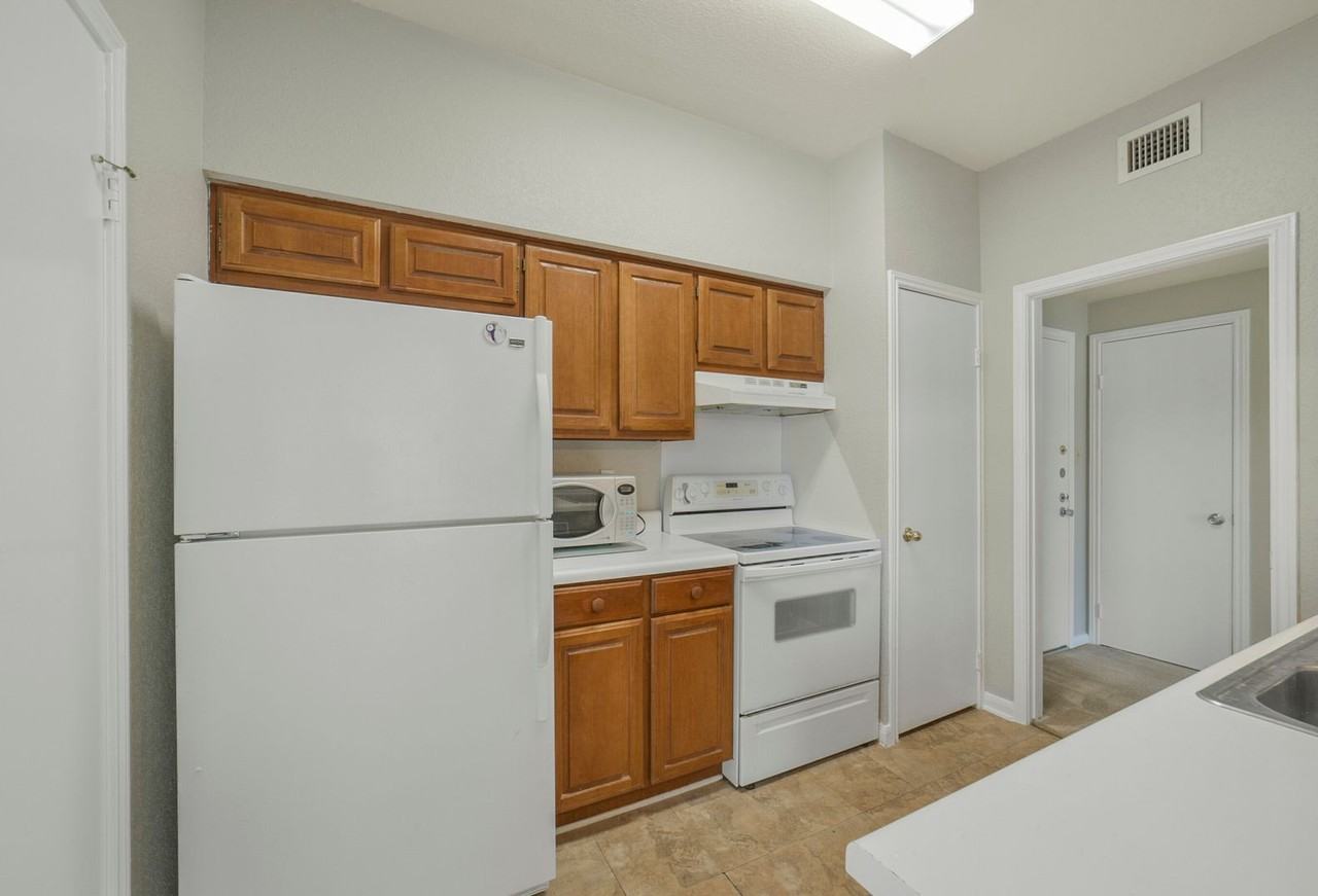 2400 N Braeswood Blvd #213 - Photo 7 of 31