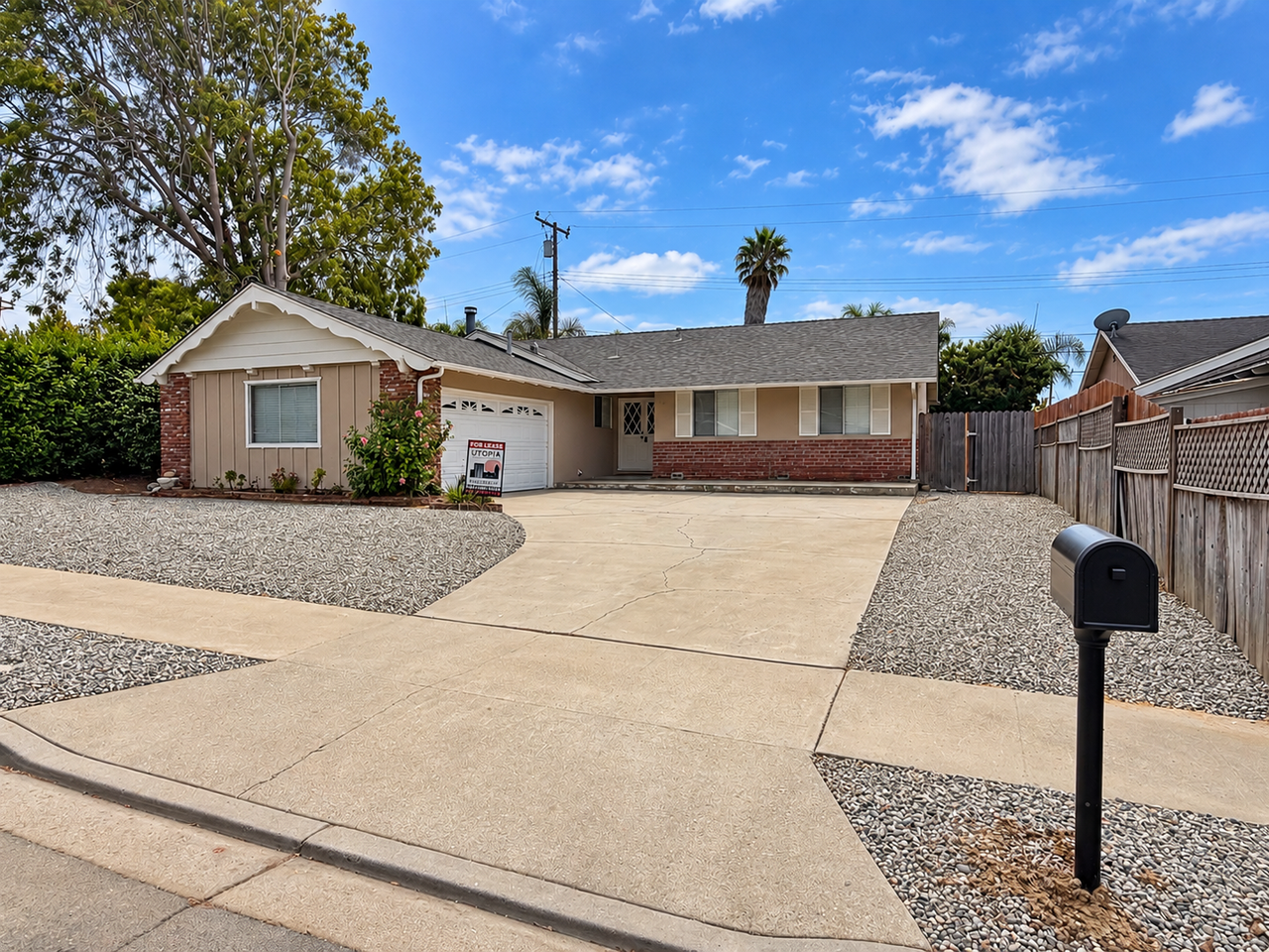 7616 Dartmoor Ave - Photo 2 of 37