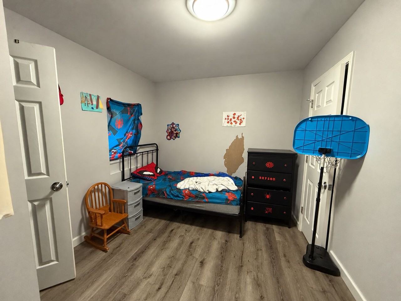 652 Pennsylvania Ave - Photo 7 of 13