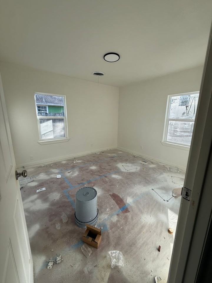 712 Surghnor St - Photo 4 of 11