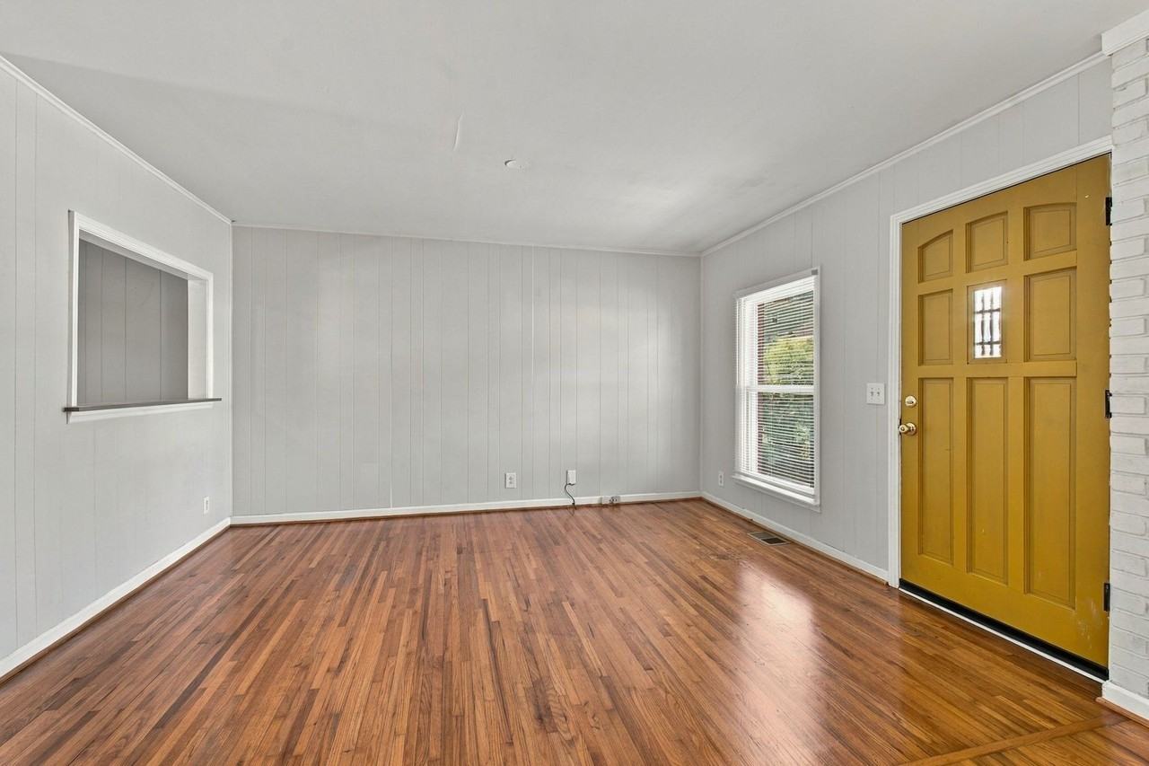 634 James Ave - Photo 5 of 34