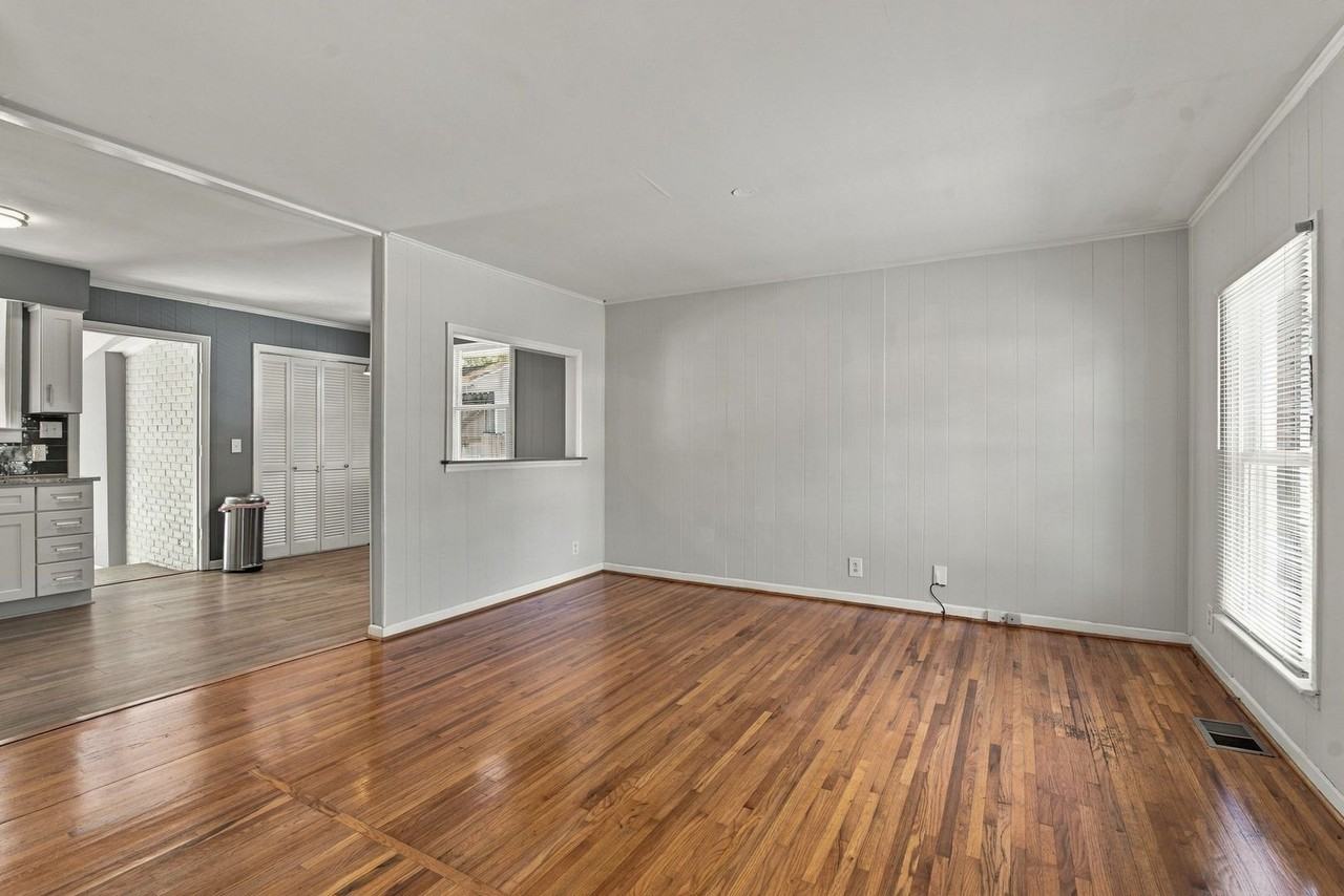 634 James Ave - Photo 6 of 34