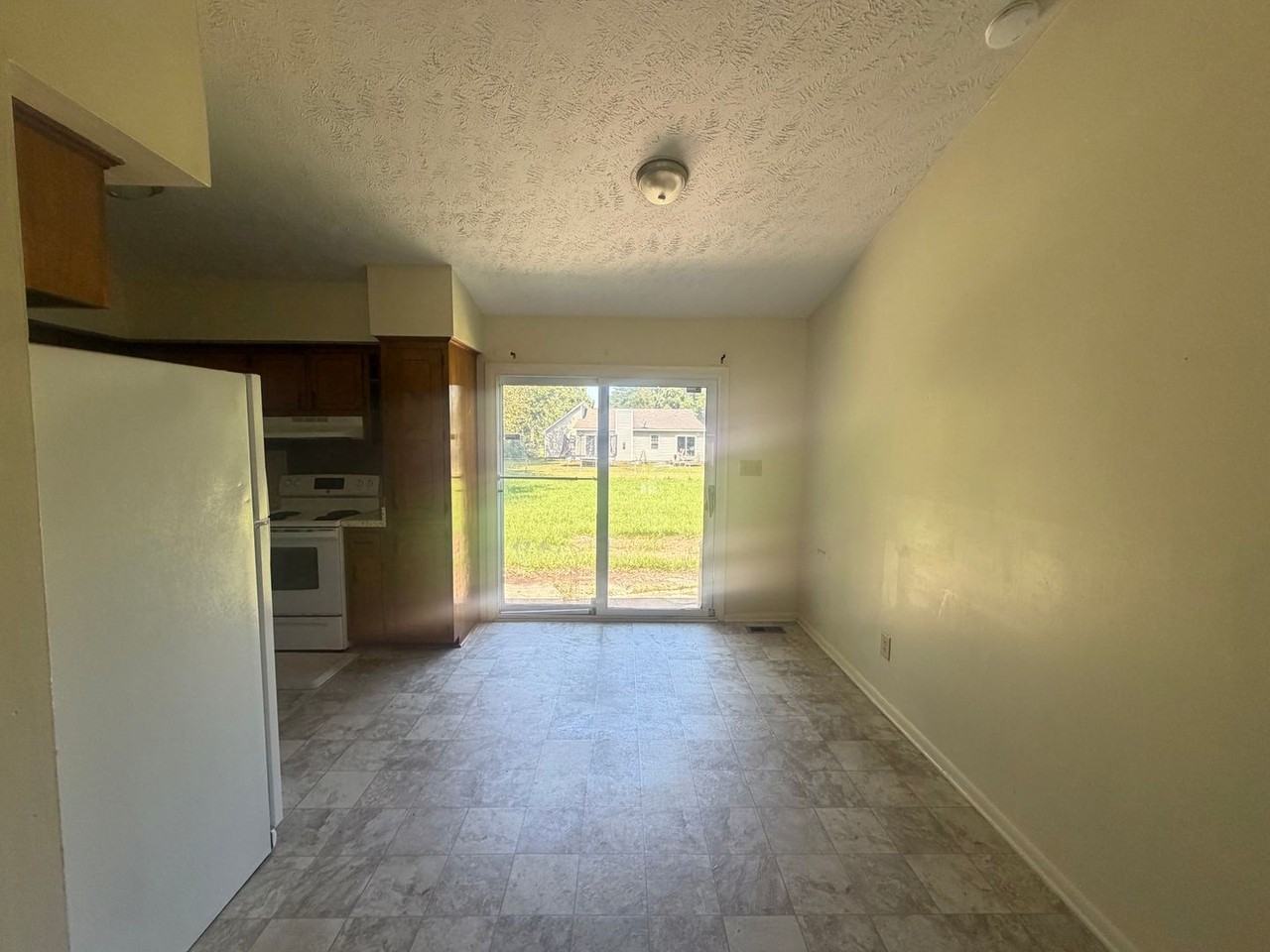 1855 Berriedale Dr - Photo 4 of 13