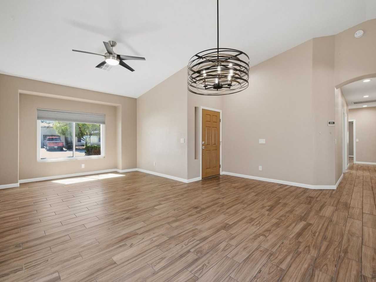 8647 E Bullrider Pl - Photo 4 of 34
