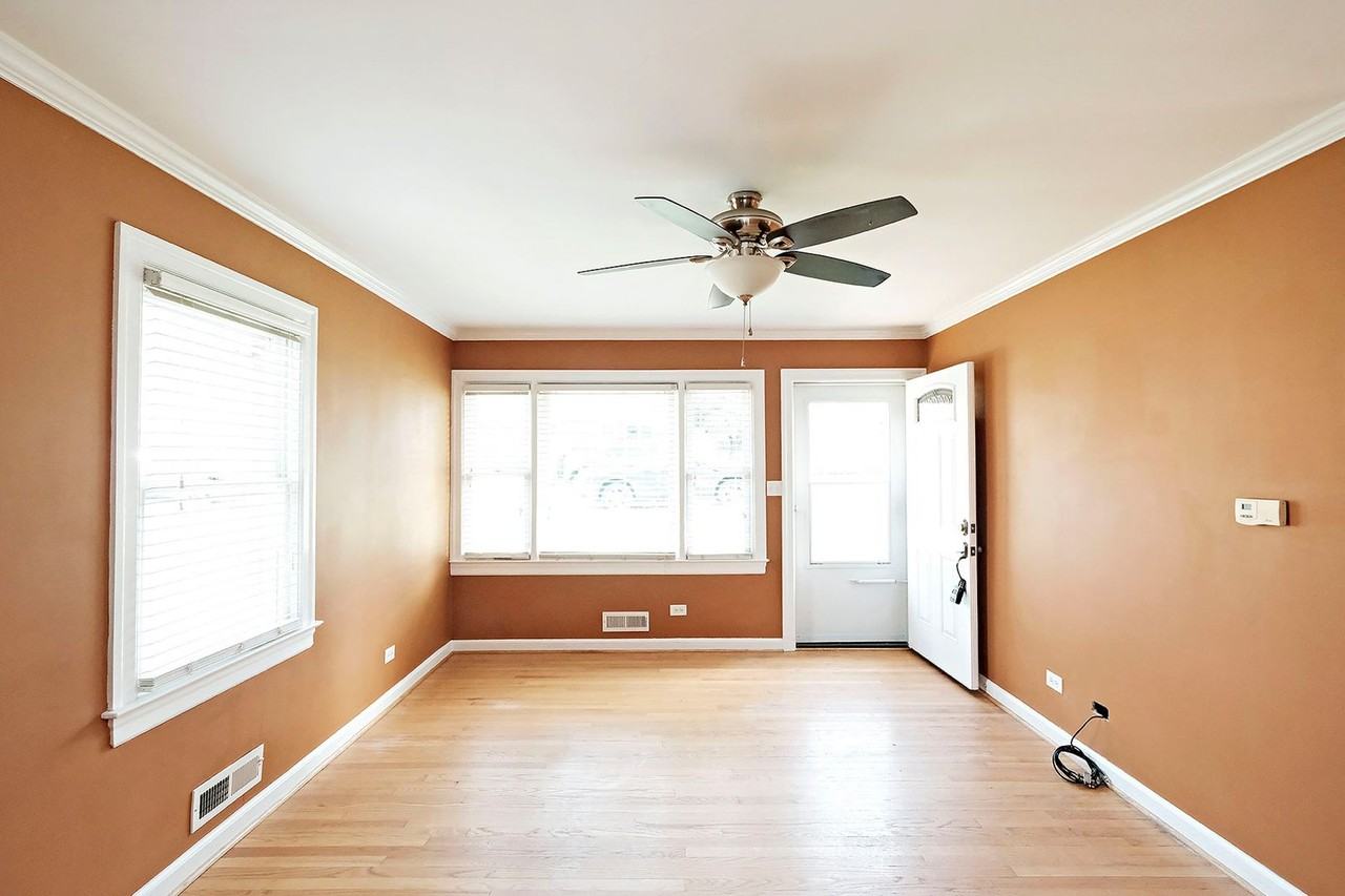 1212 River Vista Ave - Photo 2 of 10
