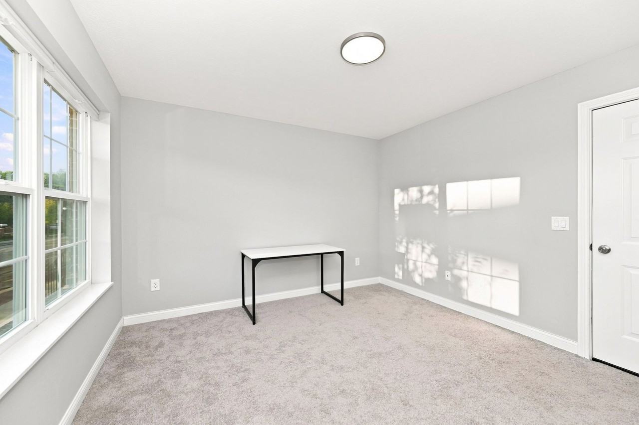 24 N Center St - Photo 4 of 10