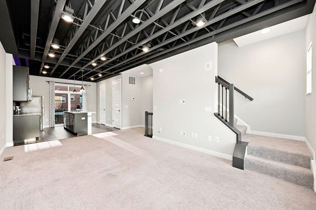 24 N Center St - Photo 6 of 10