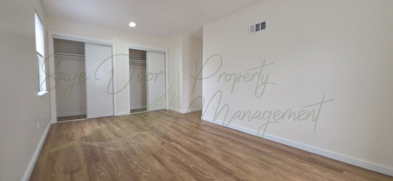 12419 W 82nd Ter - Photo 5 of 50