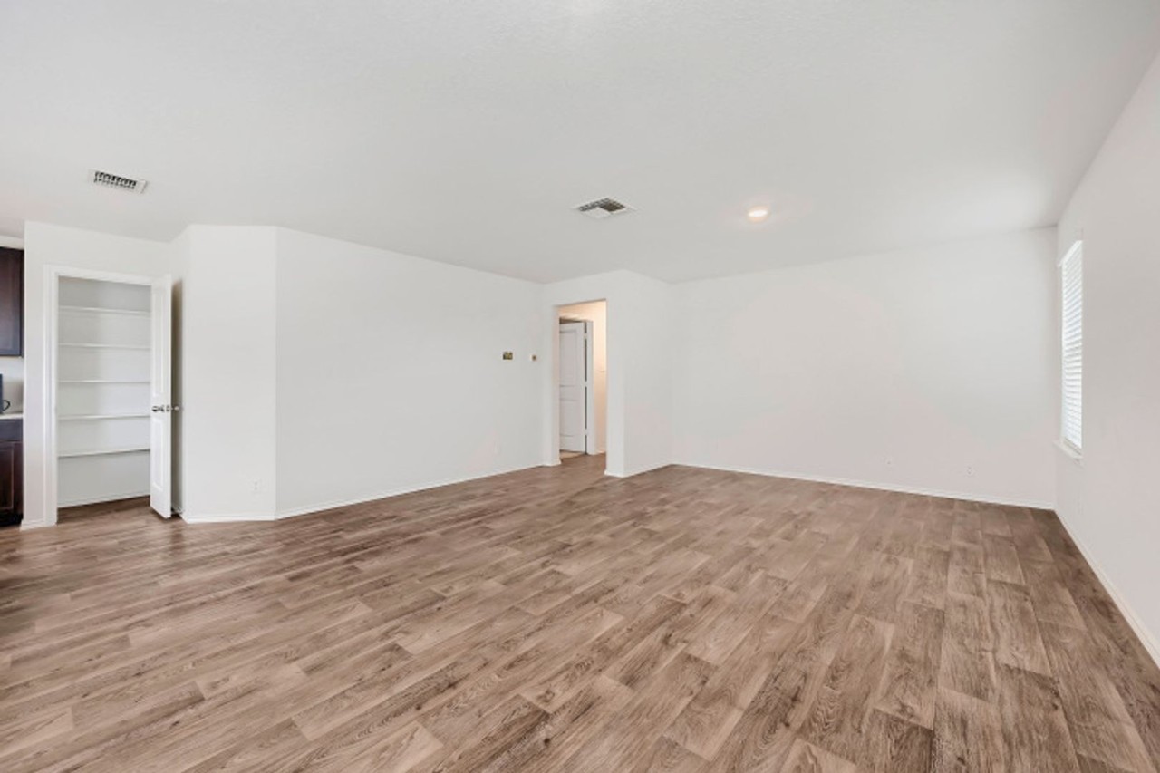 15518 Crimson Topaz - Photo 5 of 25