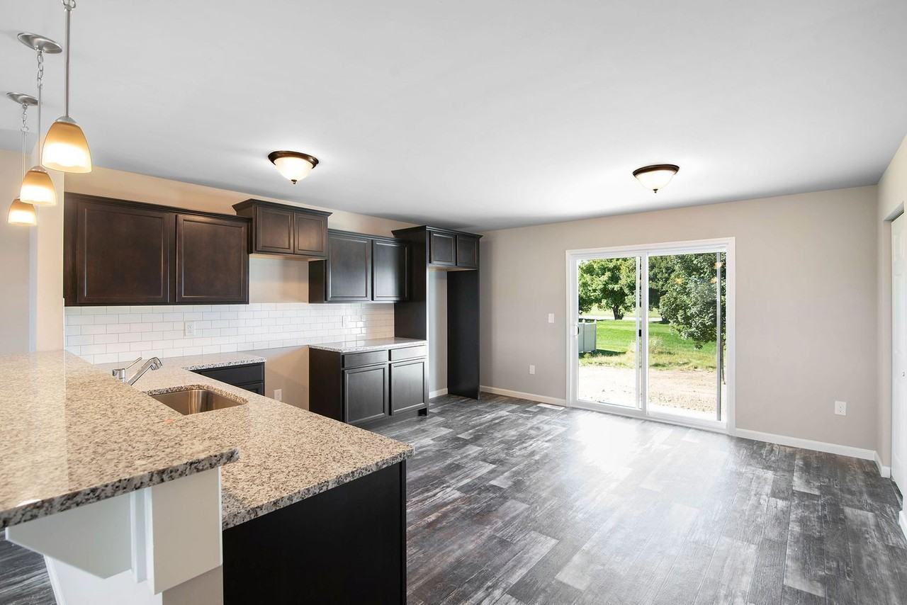 23114 Anfield Dr - Photo 2 of 21