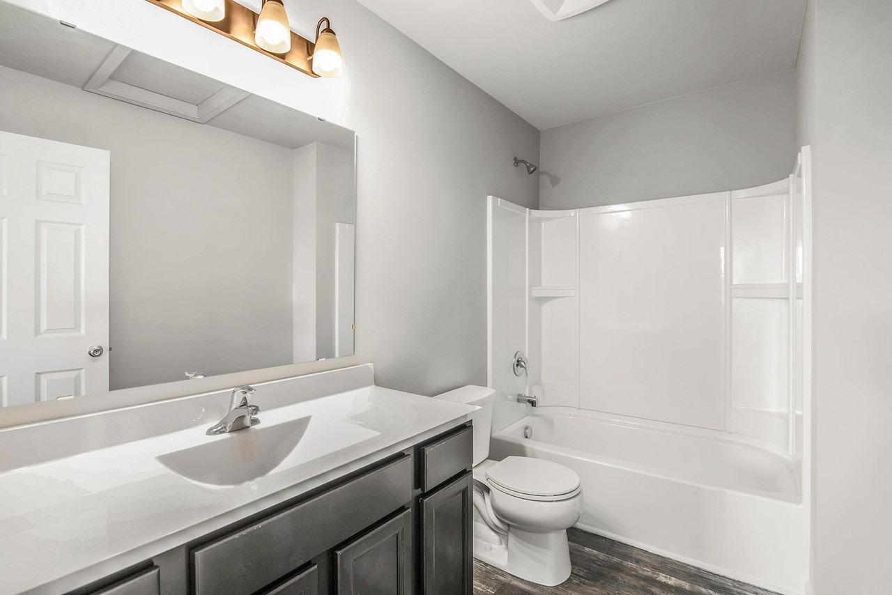 23114 Anfield Dr - Photo 4 of 21