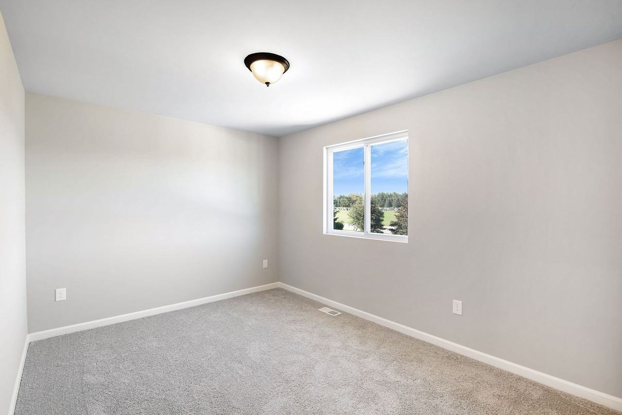 23114 Anfield Dr - Photo 5 of 21