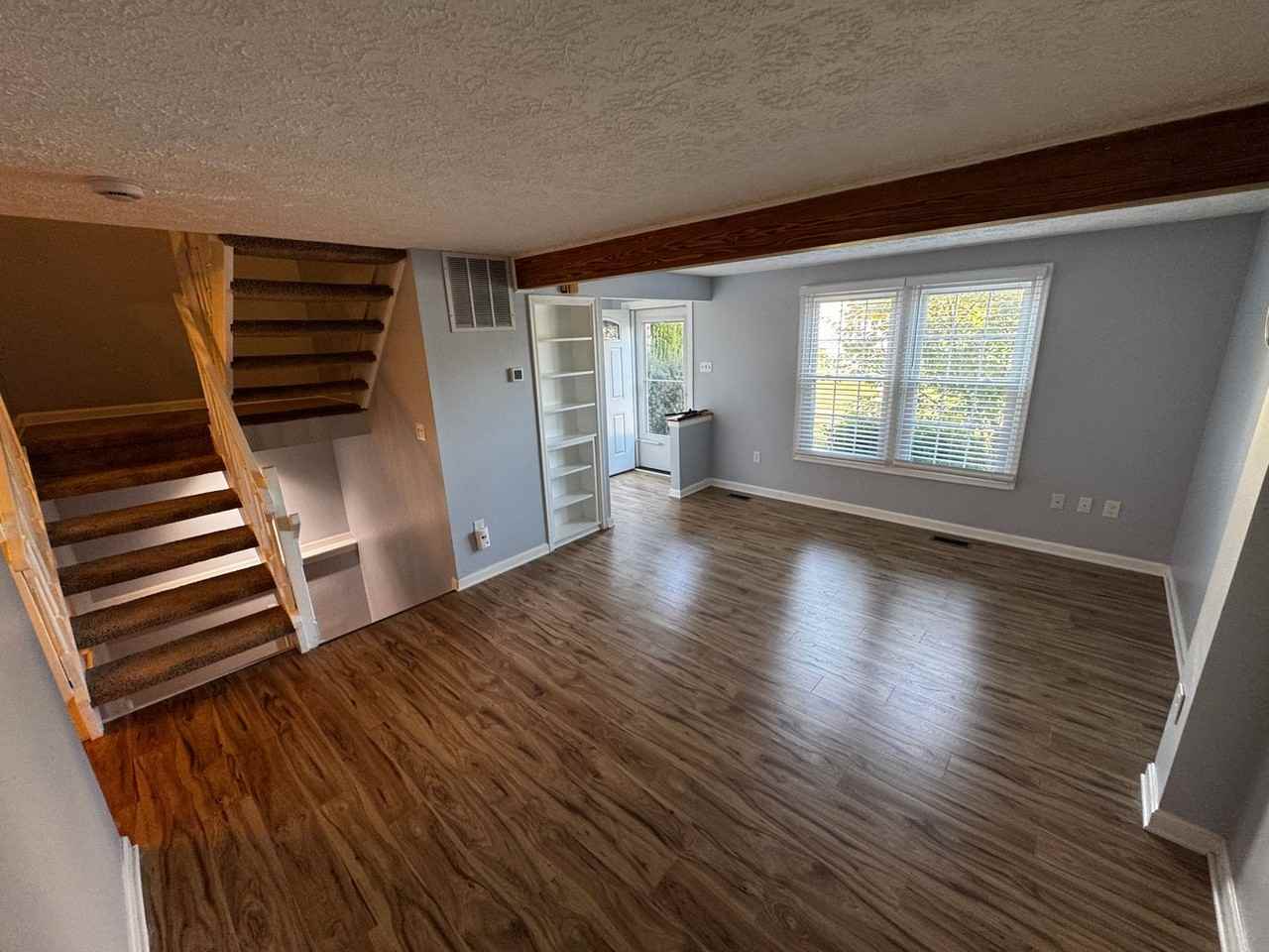 3226 Split Oak Ct - Photo 4 of 32