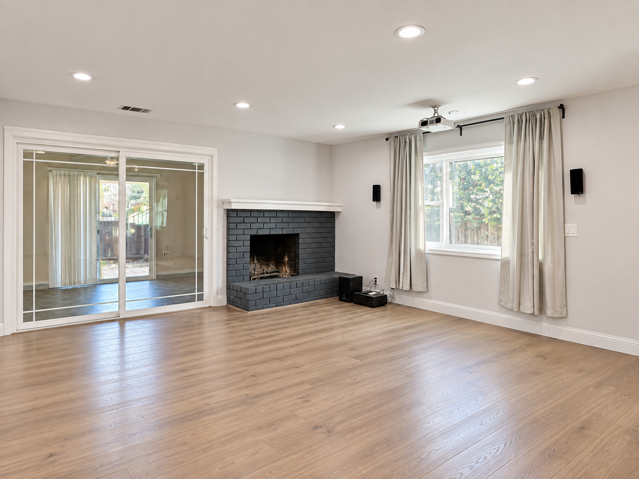 4610 Chateau Park Ct - Photo 5 of 19