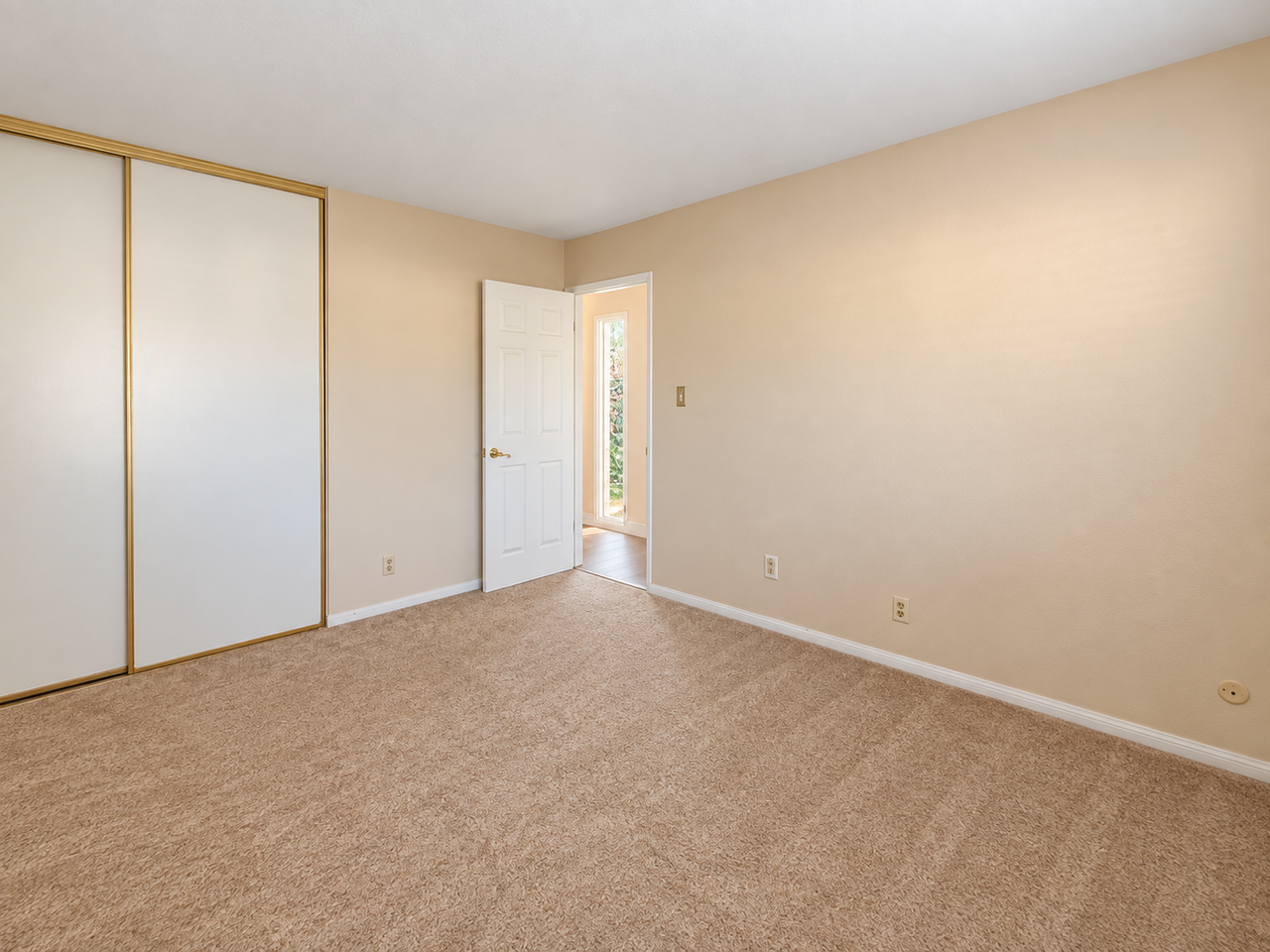 4610 Chateau Park Ct - Photo 6 of 19