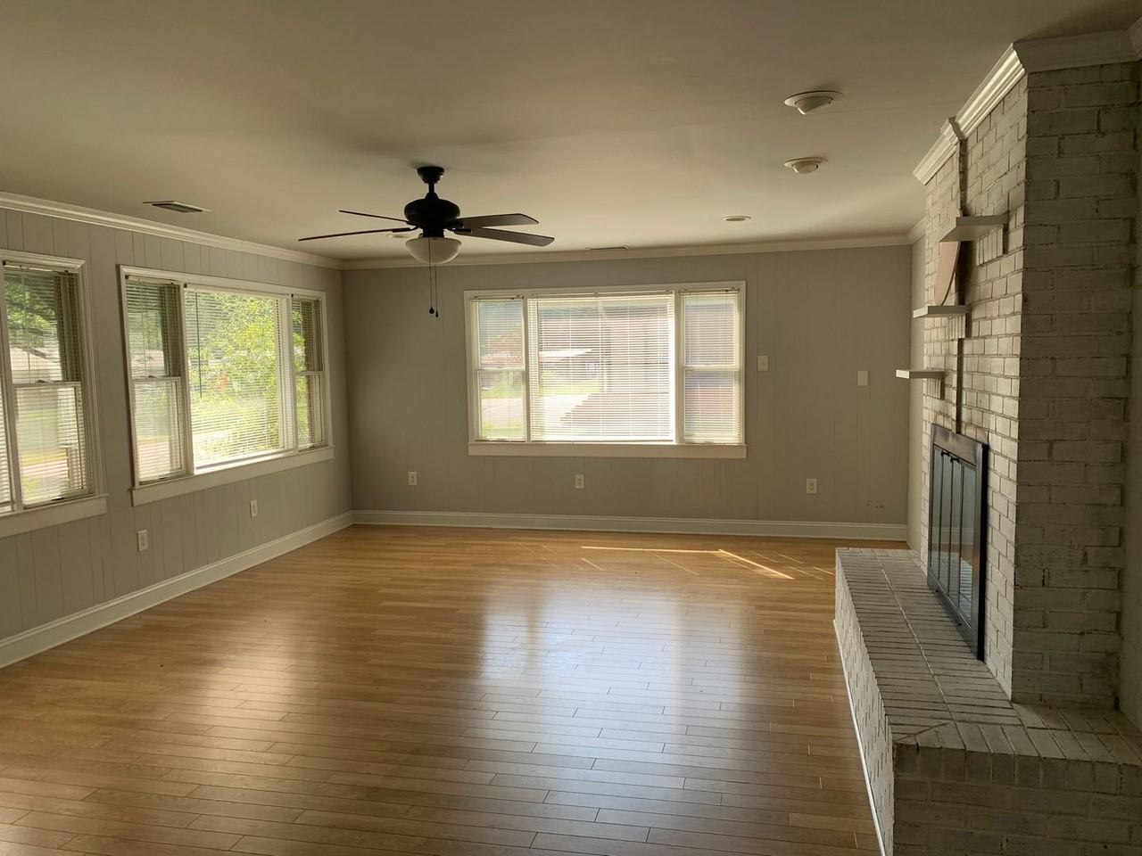 9129 Beatties Ford Rd - Photo 2 of 17