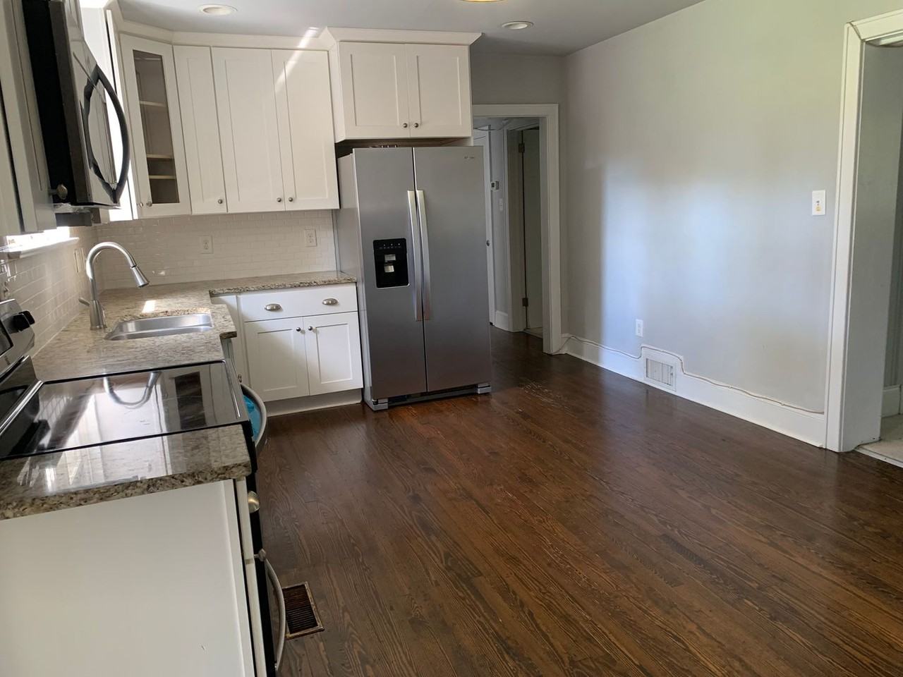 9129 Beatties Ford Rd - Photo 3 of 17