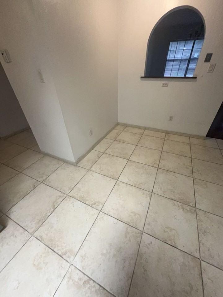 1052 Monte Largo Dr Ne - Photo 4 of 14