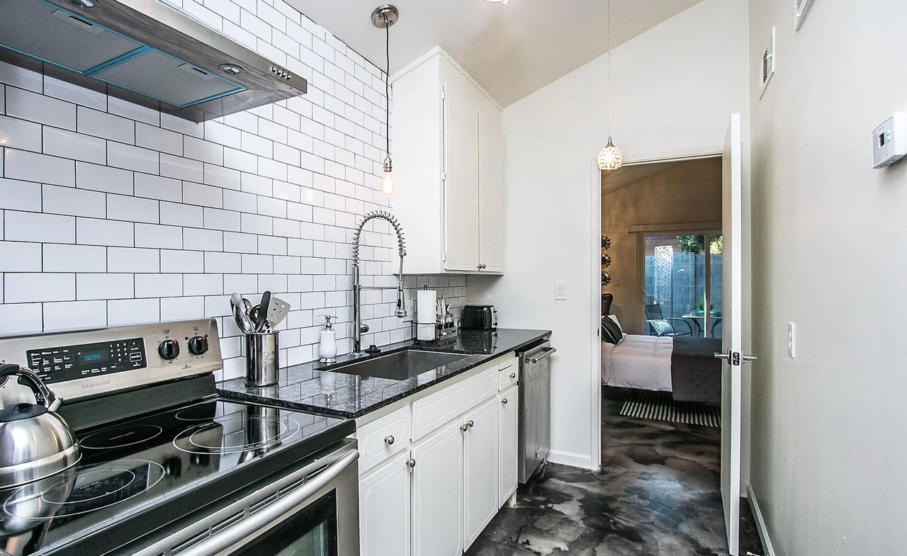 Adorable, recently updated units in the heart of Tempe - Photo 5 of 11