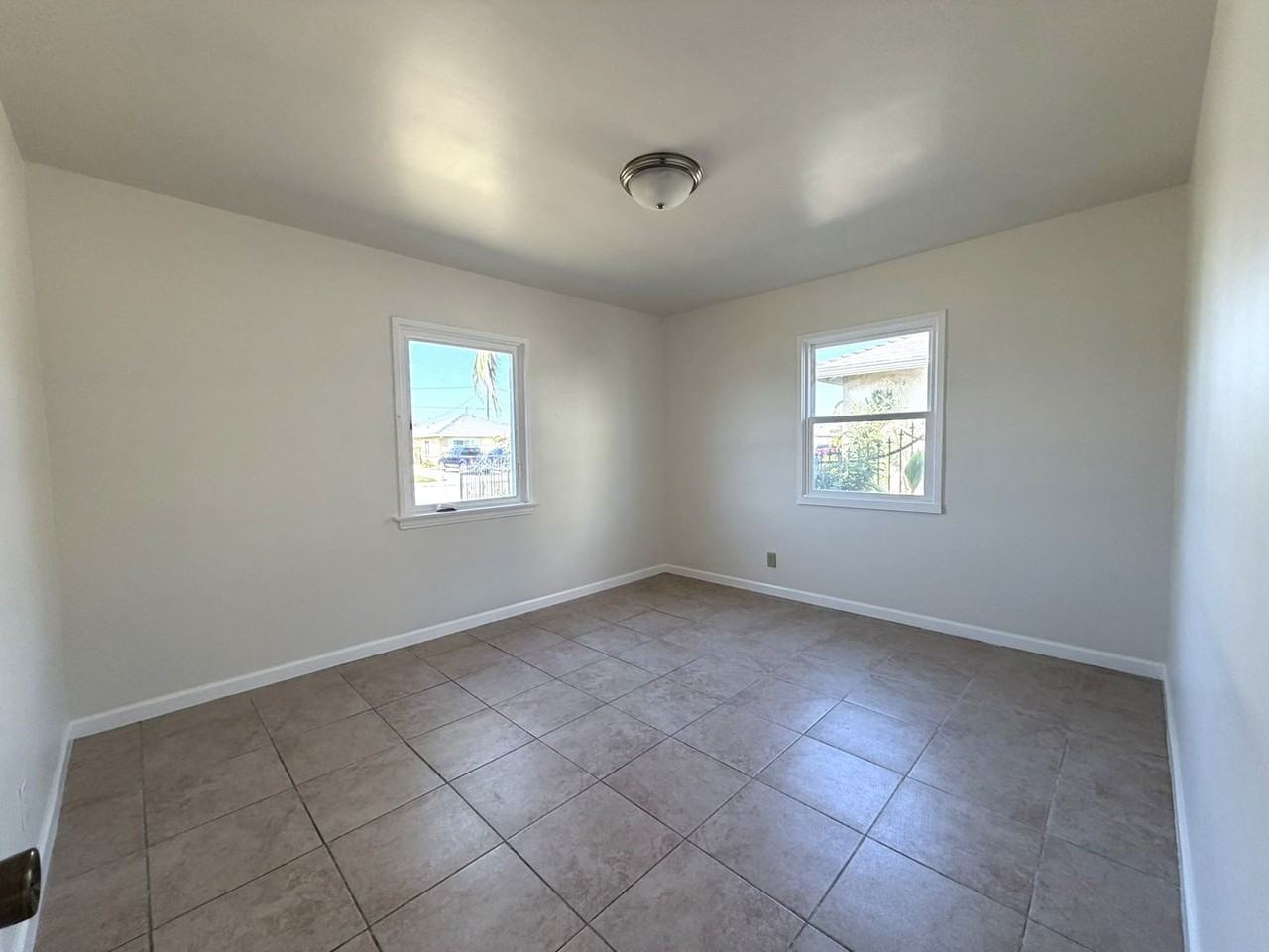 1266 Hill St - Photo 4 of 10