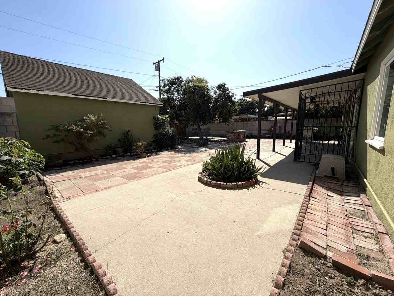 1266 Hill St - Photo 7 of 10