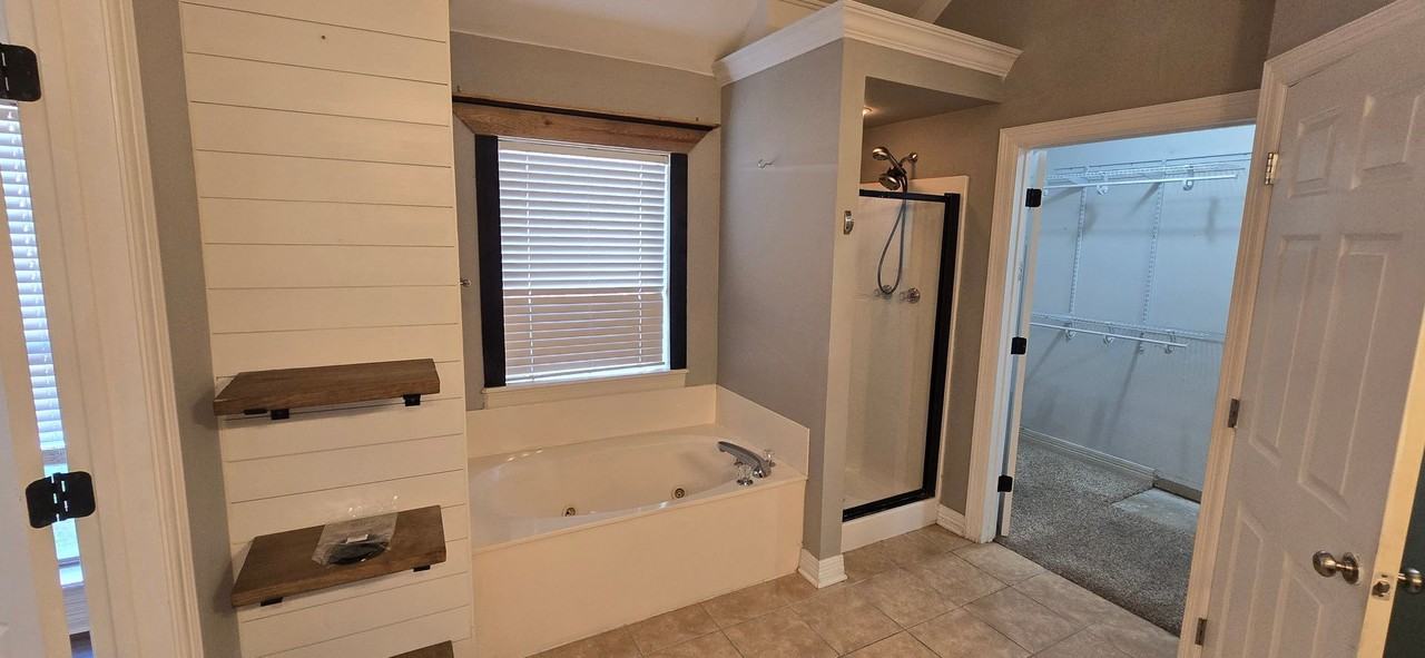 1004 Creole Dr - Photo 4 of 14