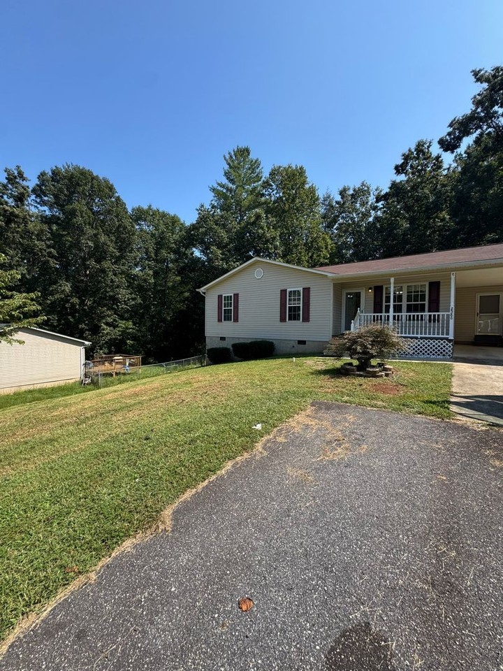 2588 Knight Dr - Photo 2 of 26