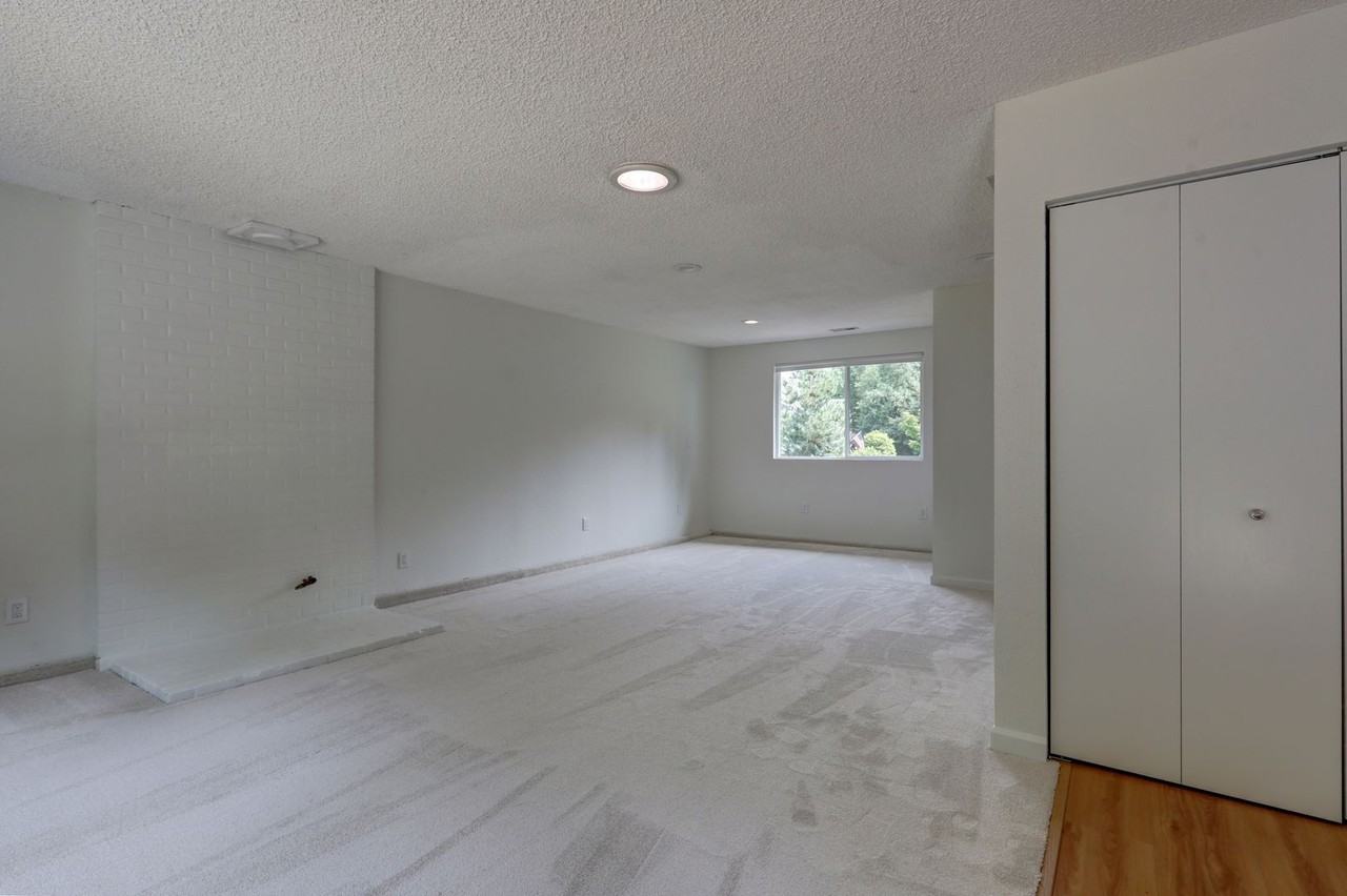 2327 248th Ave Se - Photo 6 of 25