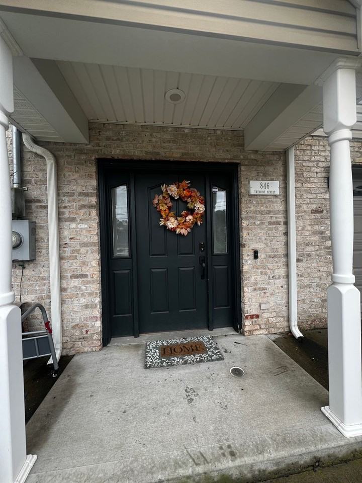 846 Tremont St - Photo 2 of 9