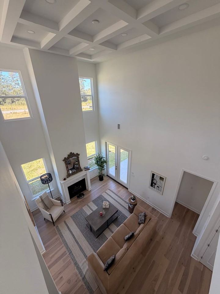 5713 Bascom Ln - Photo 4 of 11