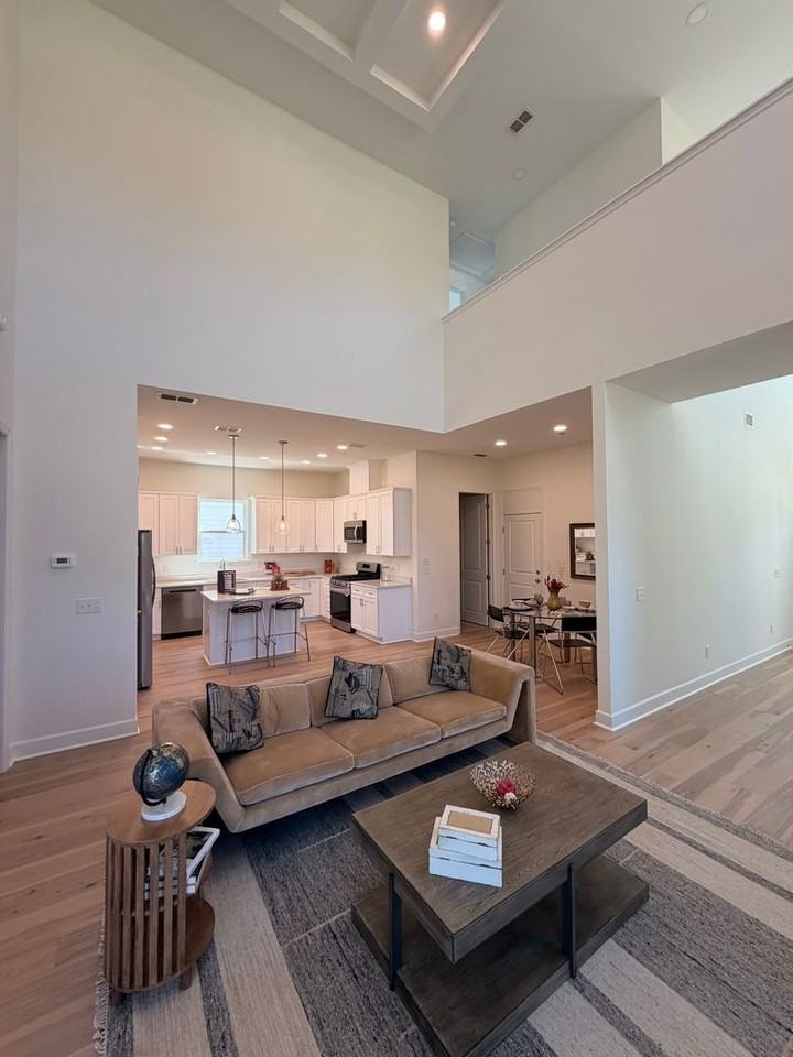 5713 Bascom Ln - Photo 6 of 11