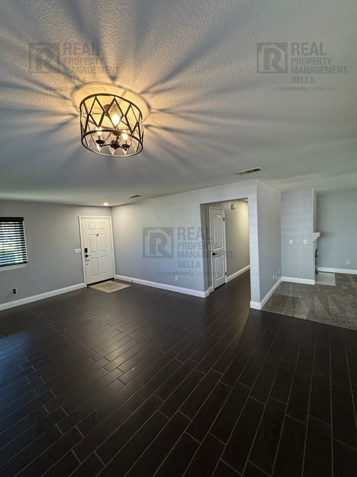 23694 Canyon Heights Dr - Photo 4 of 49