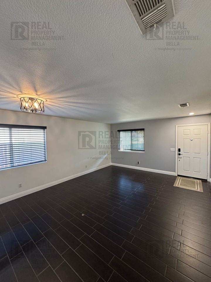 23694 Canyon Heights Dr - Photo 5 of 49