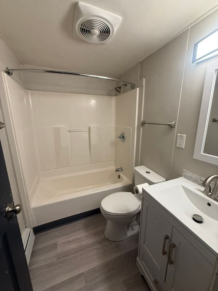 253 E 8th Ave - Photo 4 of 11